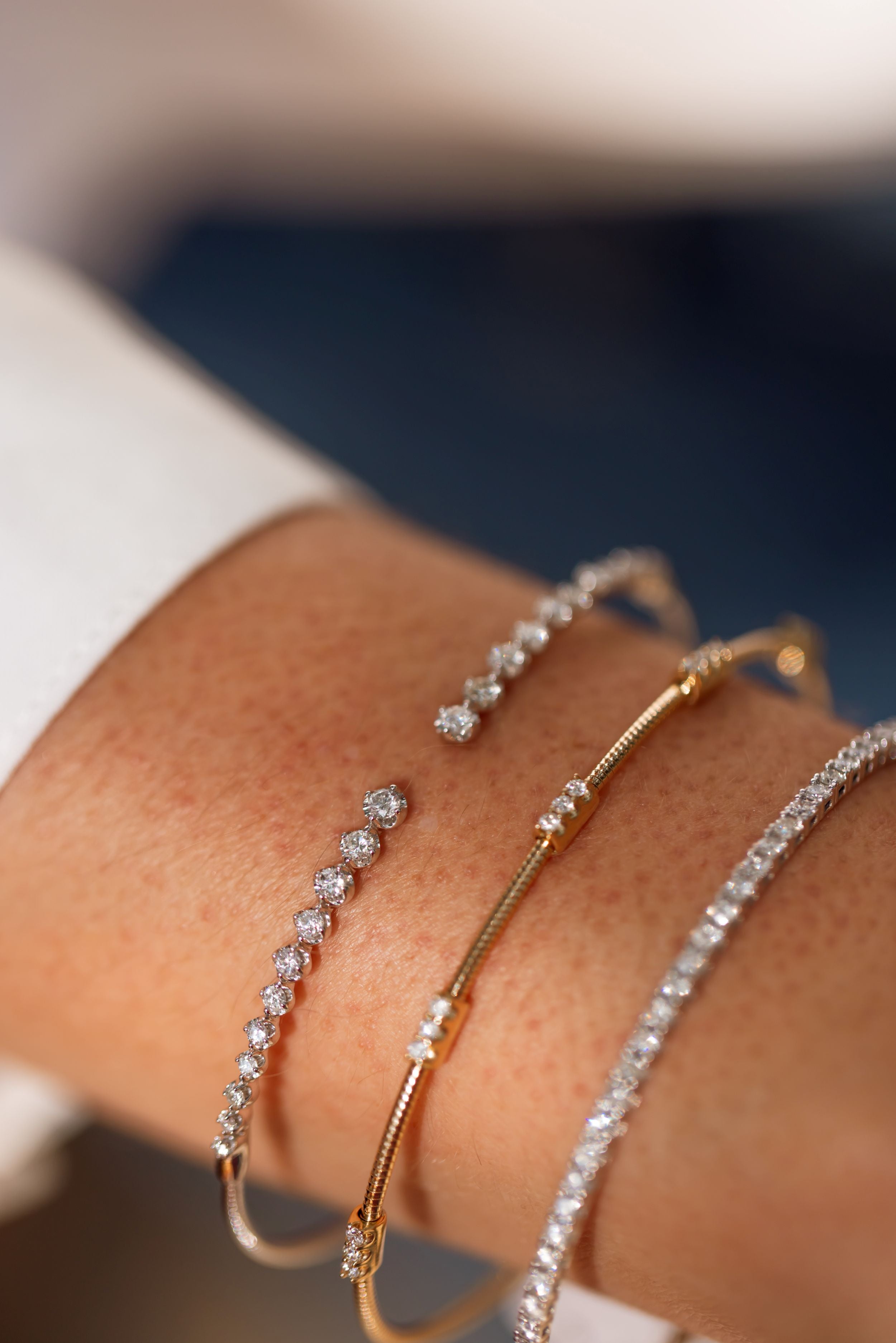 Graduated Diamond Bangle Bracelet - 14k White Gold - 0.75ctw