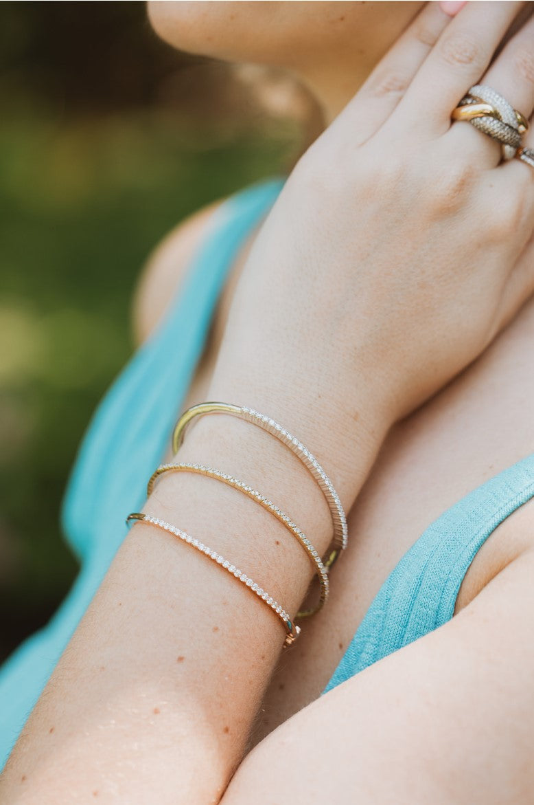 Diamond Bangle Bracelet - 10k Yellow Gold - 1.00ctw