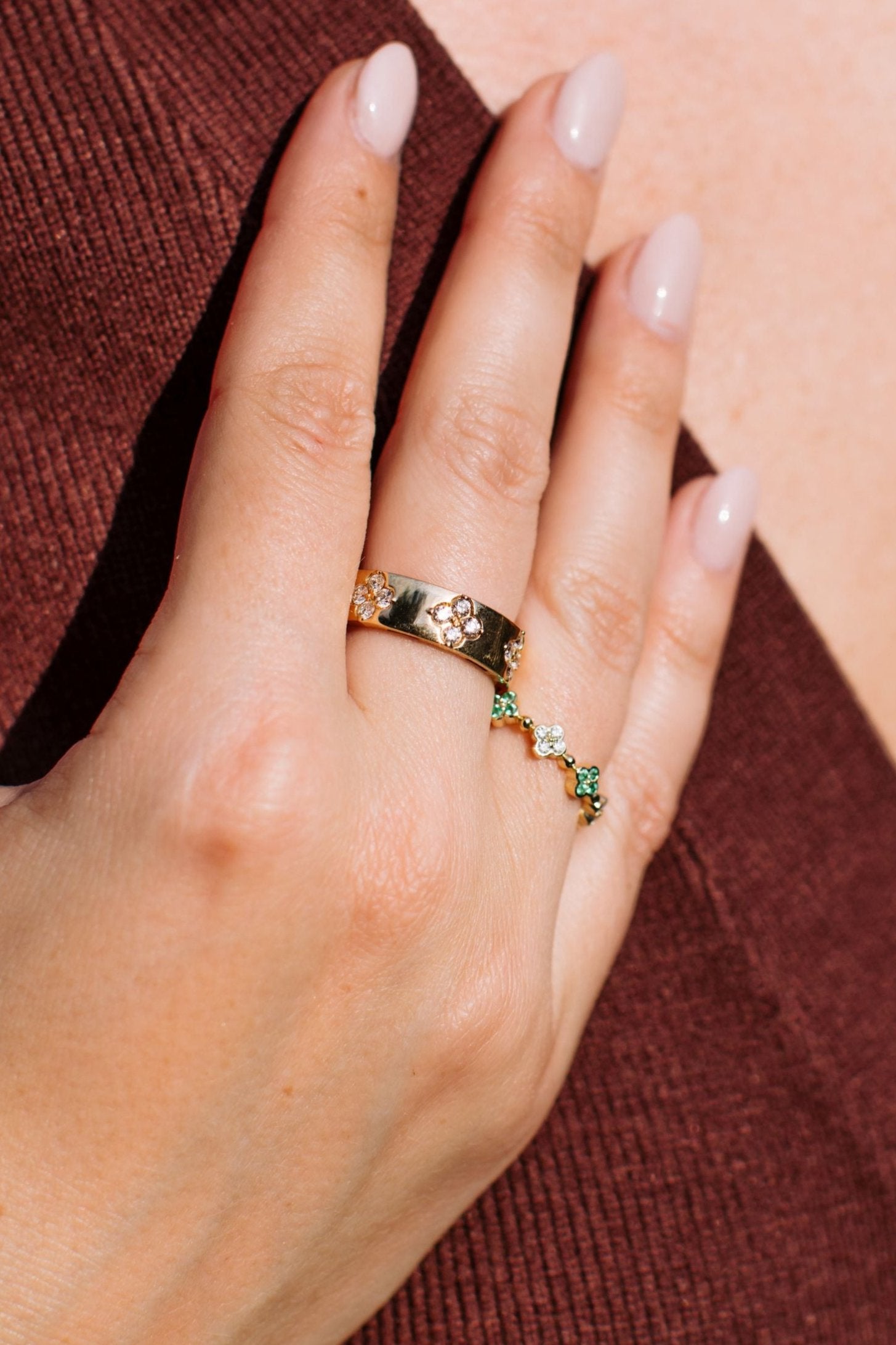Diamond Clover Band Ring - 14k Yellow Gold - 0.69ctw