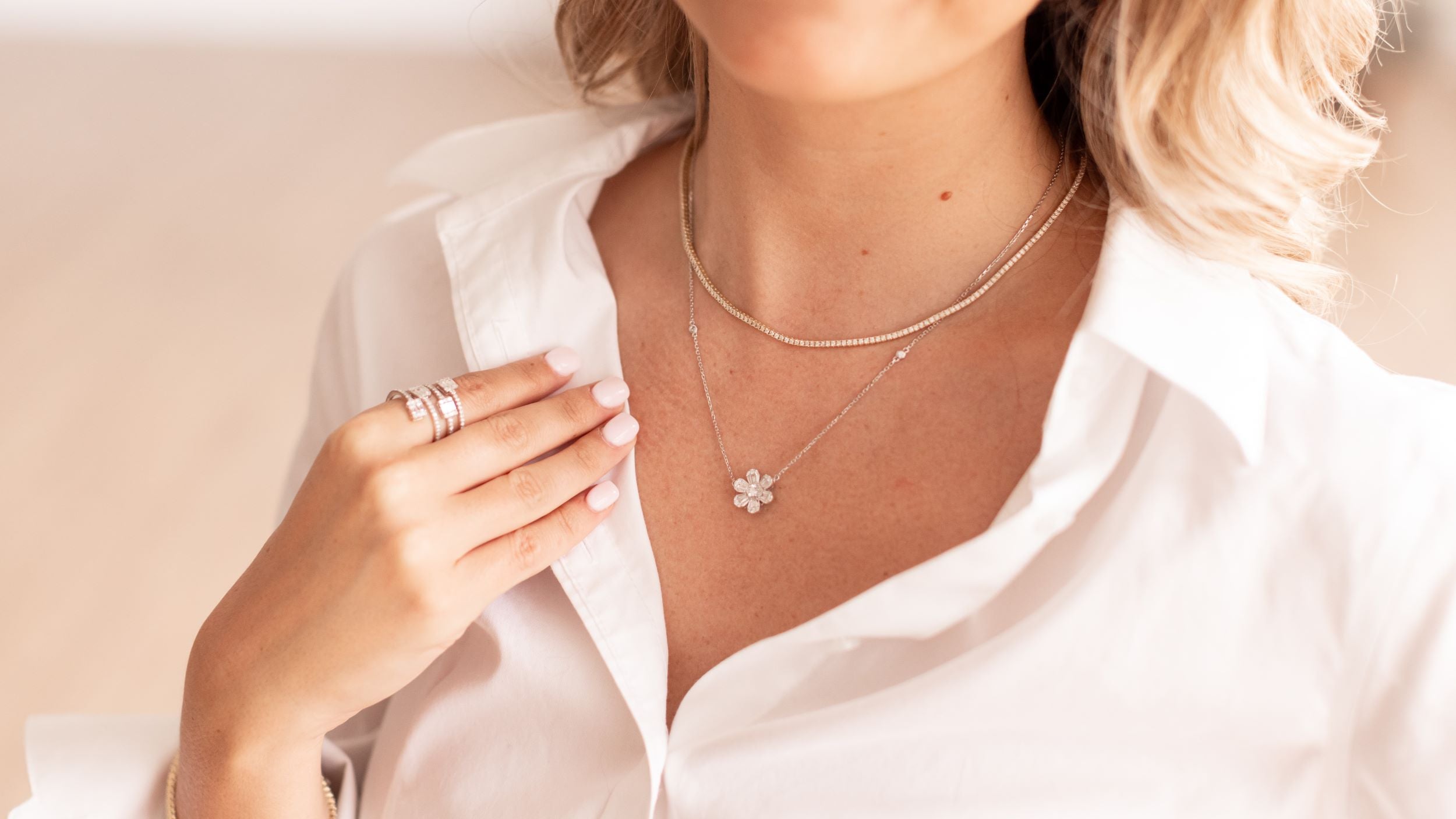 Diamond Flower Pendant Necklace - 18k White Gold - 0.90ctw