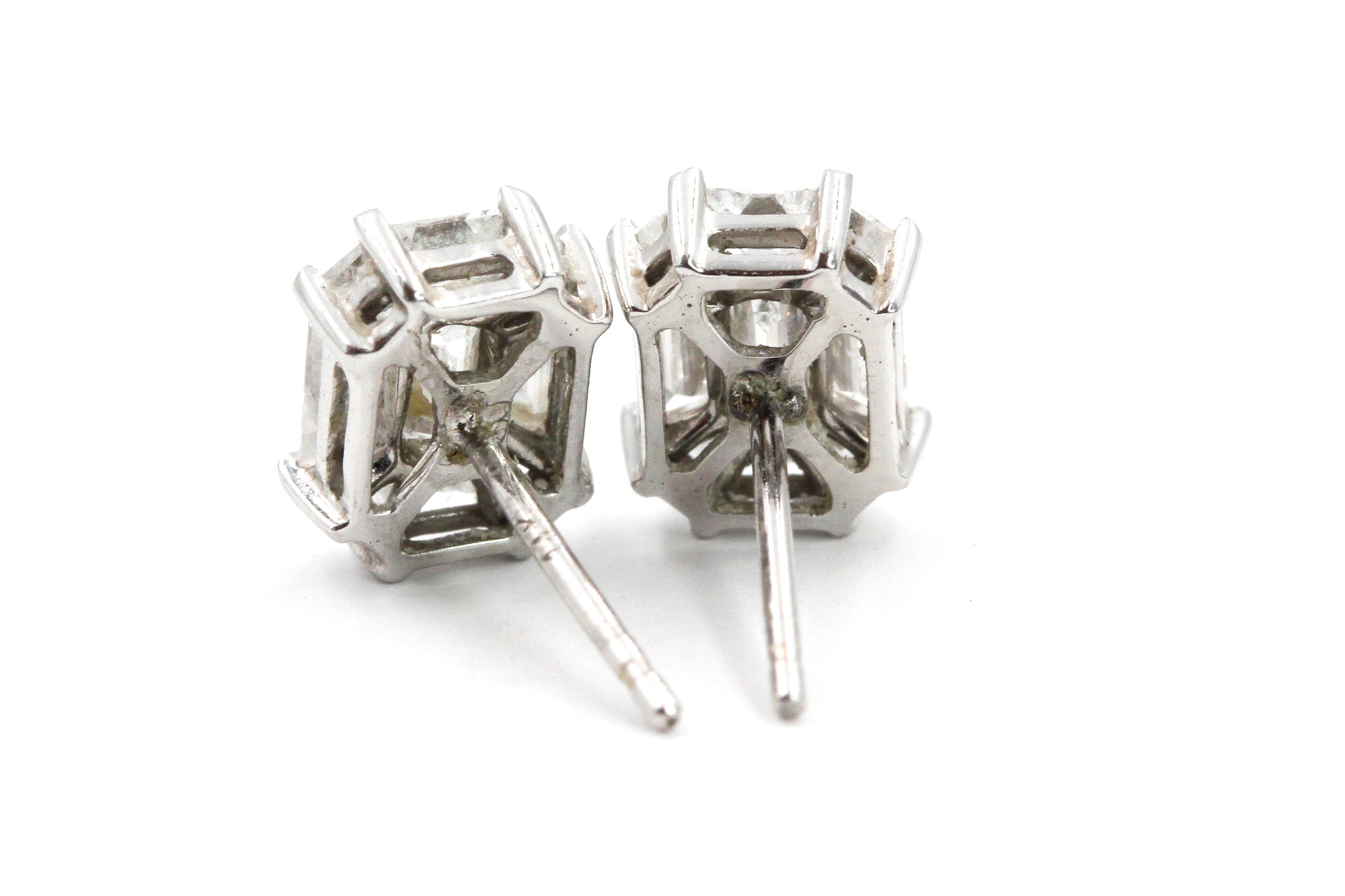 Diamond Illusion Stud Earrings - 14k White Gold - 0.84ctw