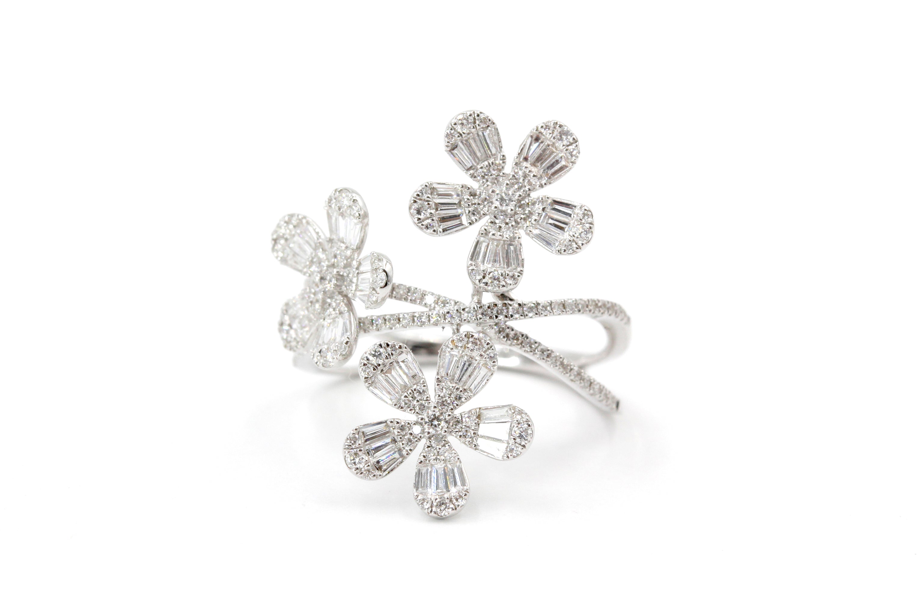 Diamond Tri-Flower Ring - 18k White Gold - 0.88ctw