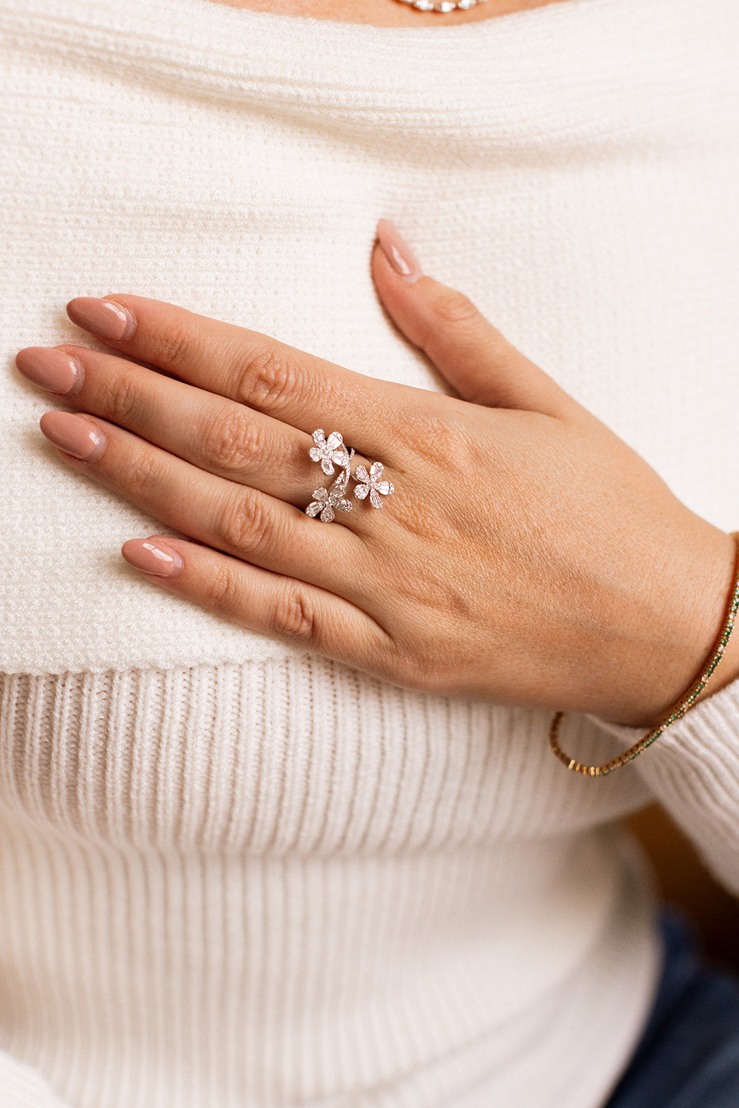Diamond Tri-Flower Ring - 18k White Gold - 0.88ctw