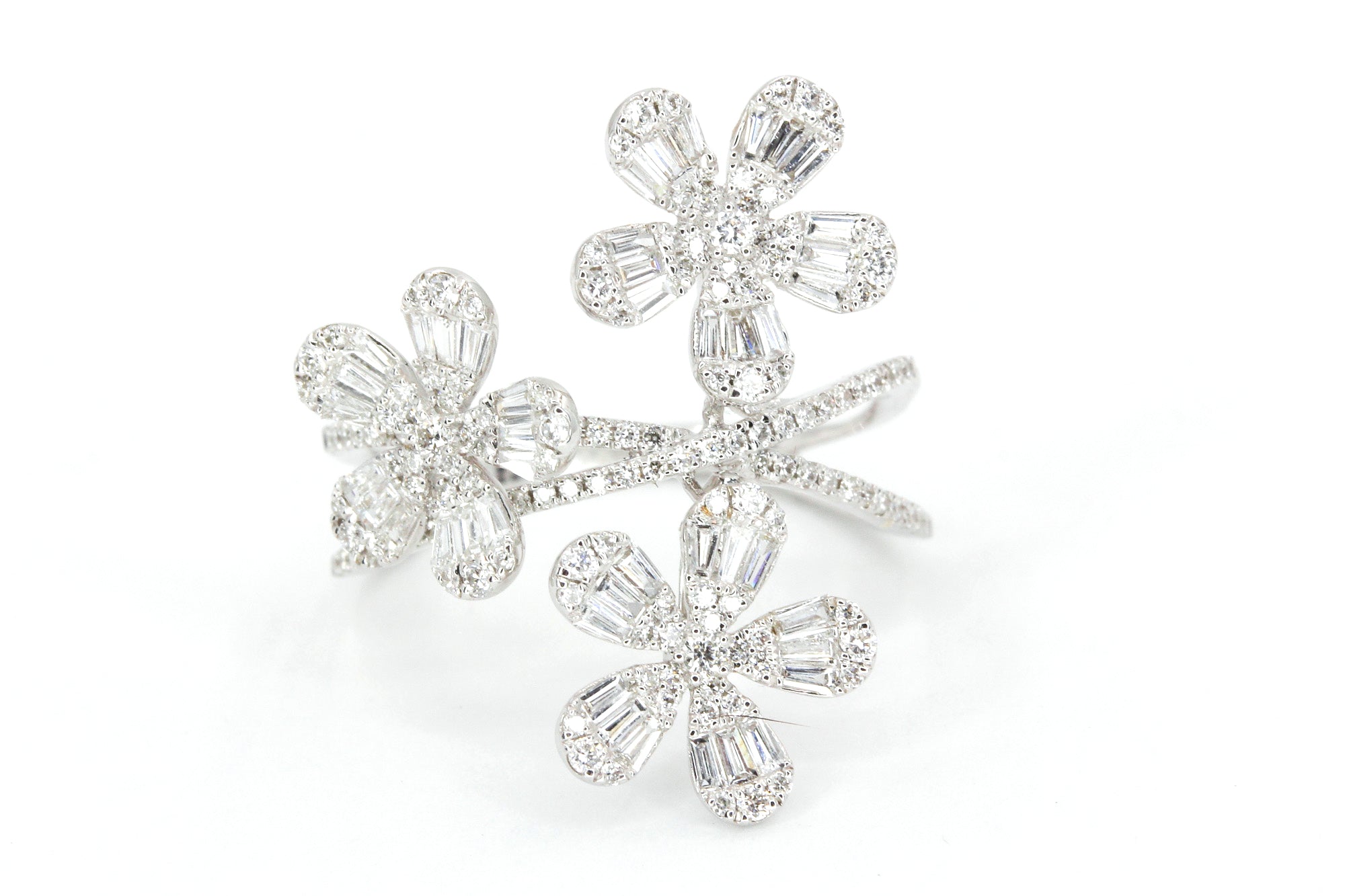 Diamond Tri-Flower Ring - 18k White Gold - 0.88ctw