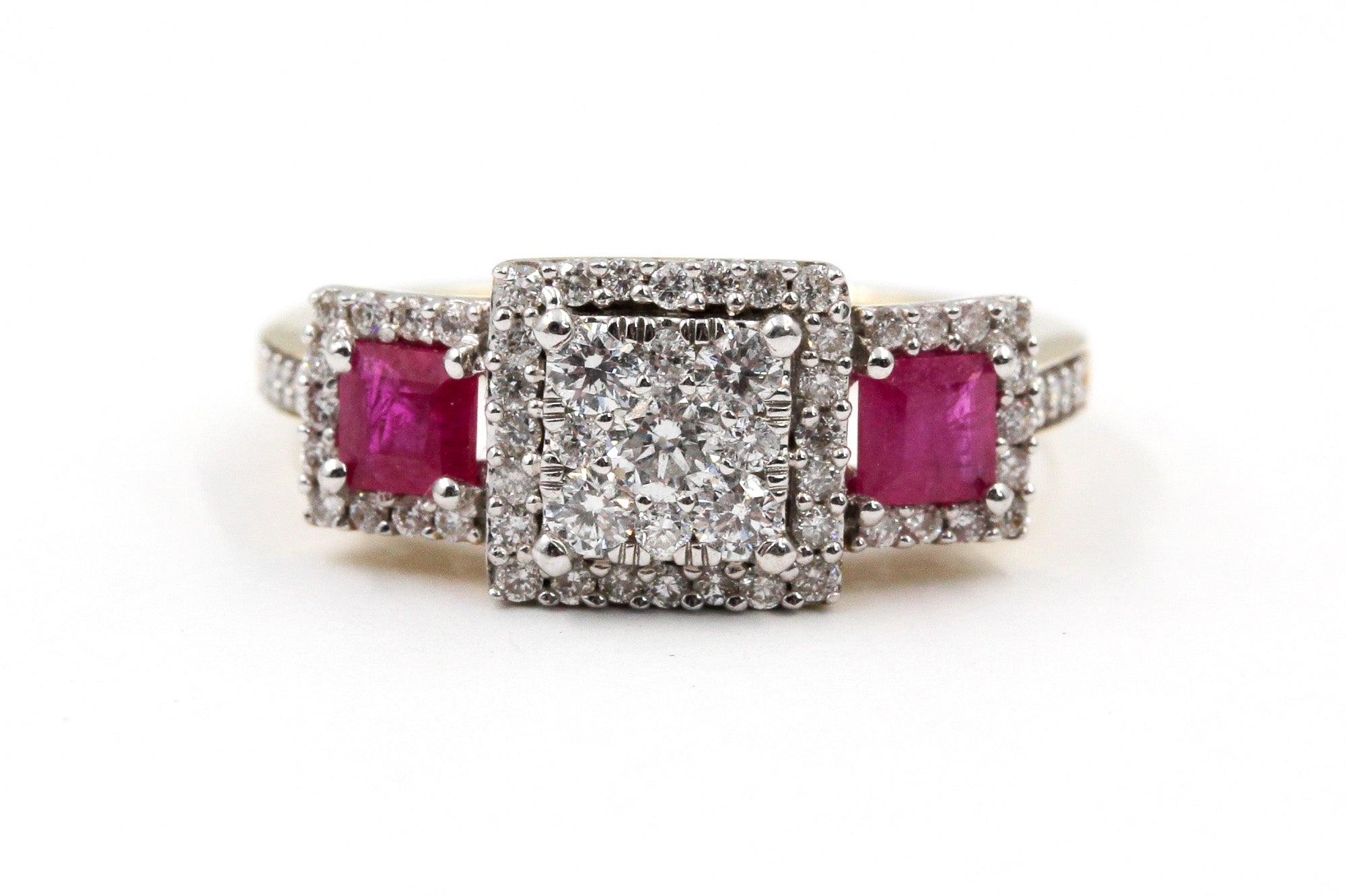 Diamond and Ruby Ring - 10k Yellow Gold - 1.04ctw