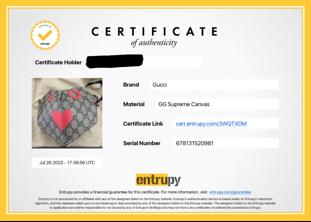 Gucci GG Supreme Small Heart Love Chain Shoulder Bag