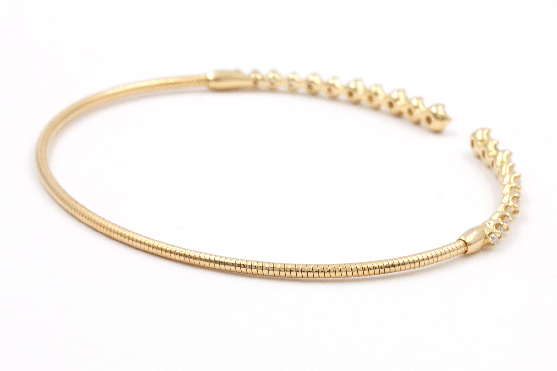 Graduated Diamond Bangle Bracelet - 14k Yellow Gold - 0.75ctw