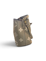 Louis Vuitton Empreinte Monogram Giant Neonoe MM Tourterelle Cream