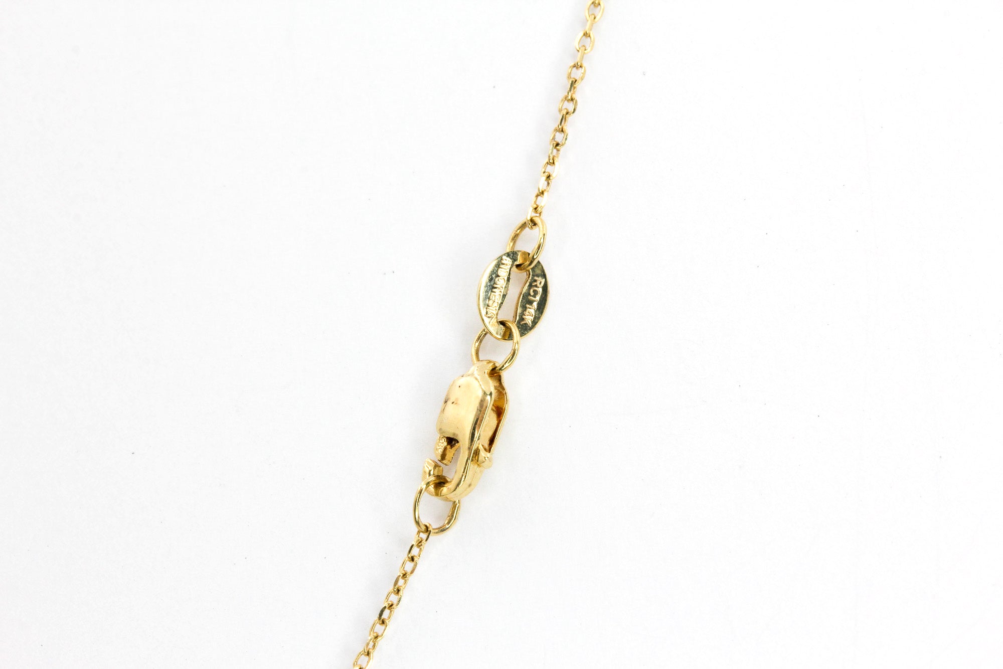 Scattered Diamonds Necklace - 14k Yellow Gold - 0.20ctw
